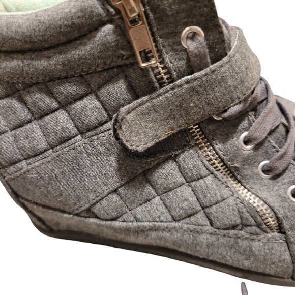 Woman's Wedge Runners/ankle boots - Picture 3 of 4